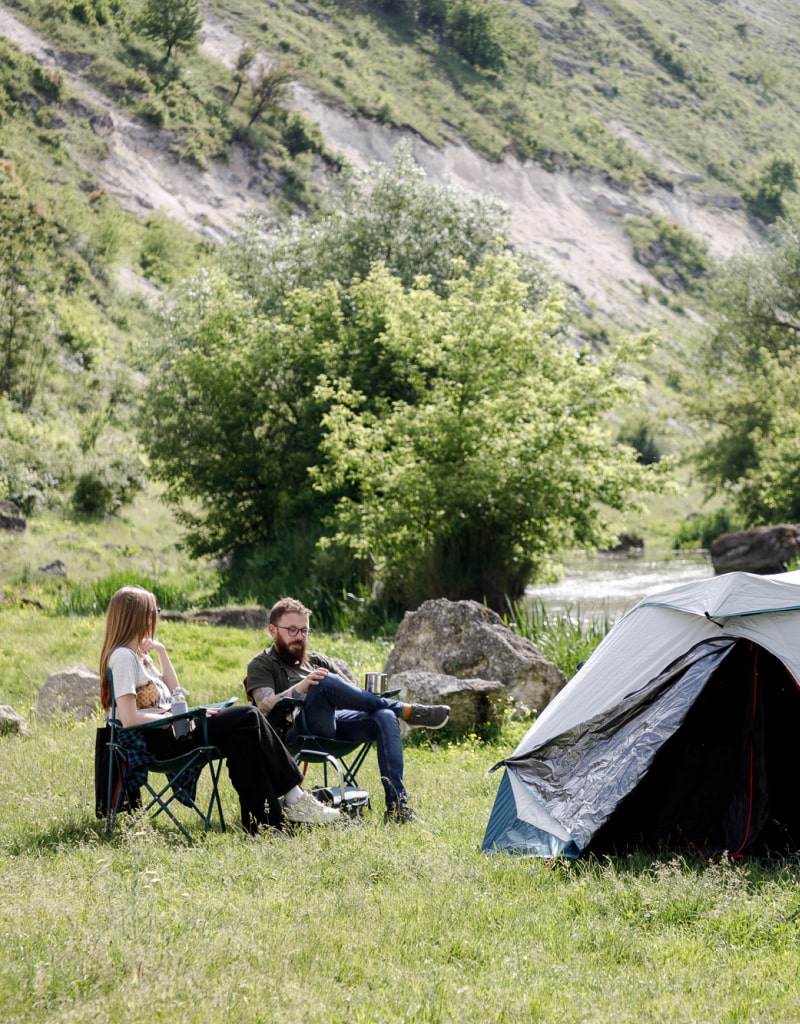 Zonă de camping dedicată petrecerilor și socializării